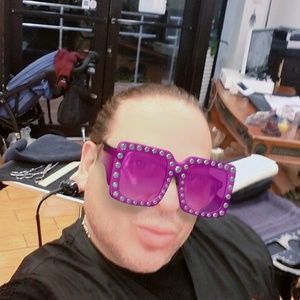 Meet your Posher, Jose